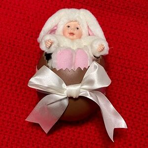Vintage 1997 Anne Geddes Baby Bunny in Easter Egg Porcelain Figurine